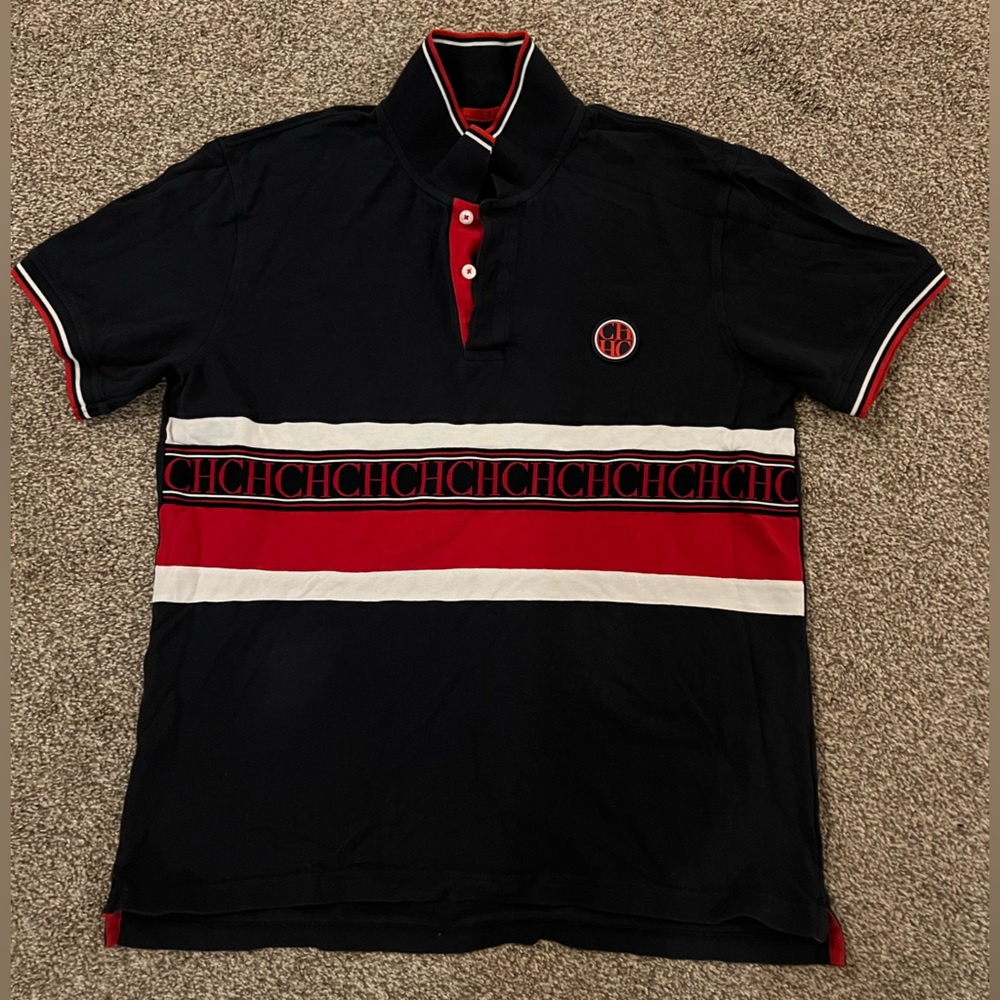 Carolina Herrera t-shirt fits more like a large